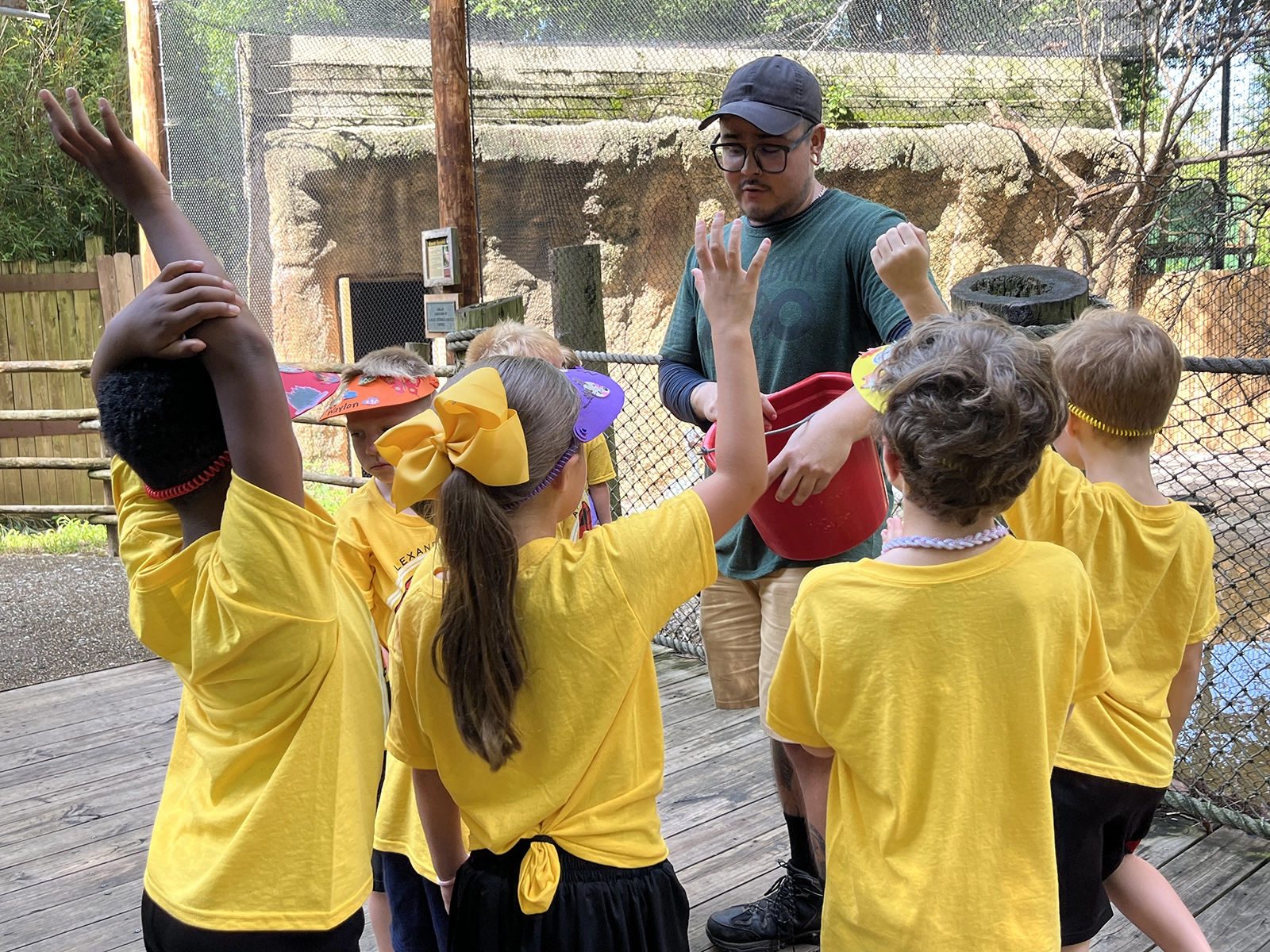 zookeeper talking to kids