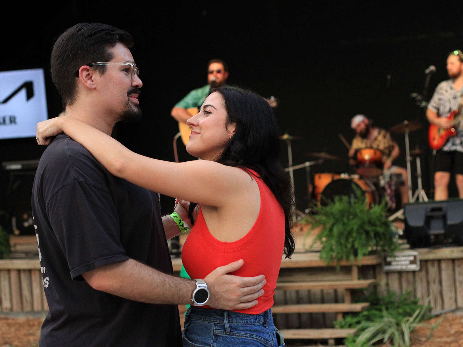 couple dancing