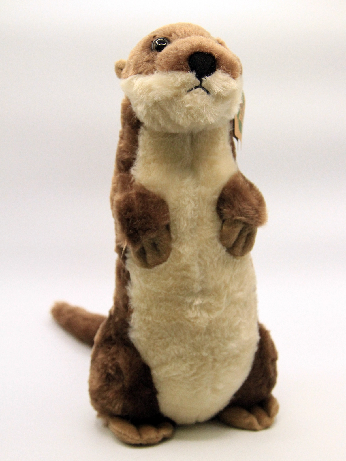 plush river otter