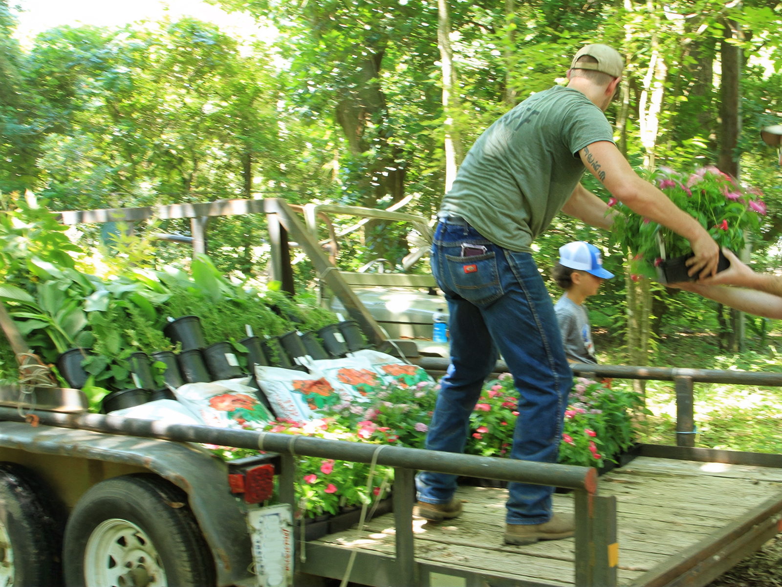 trailer with plant donation